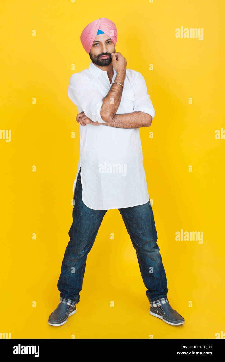 Porträt von einem Sikh Mann posiert Stockfoto