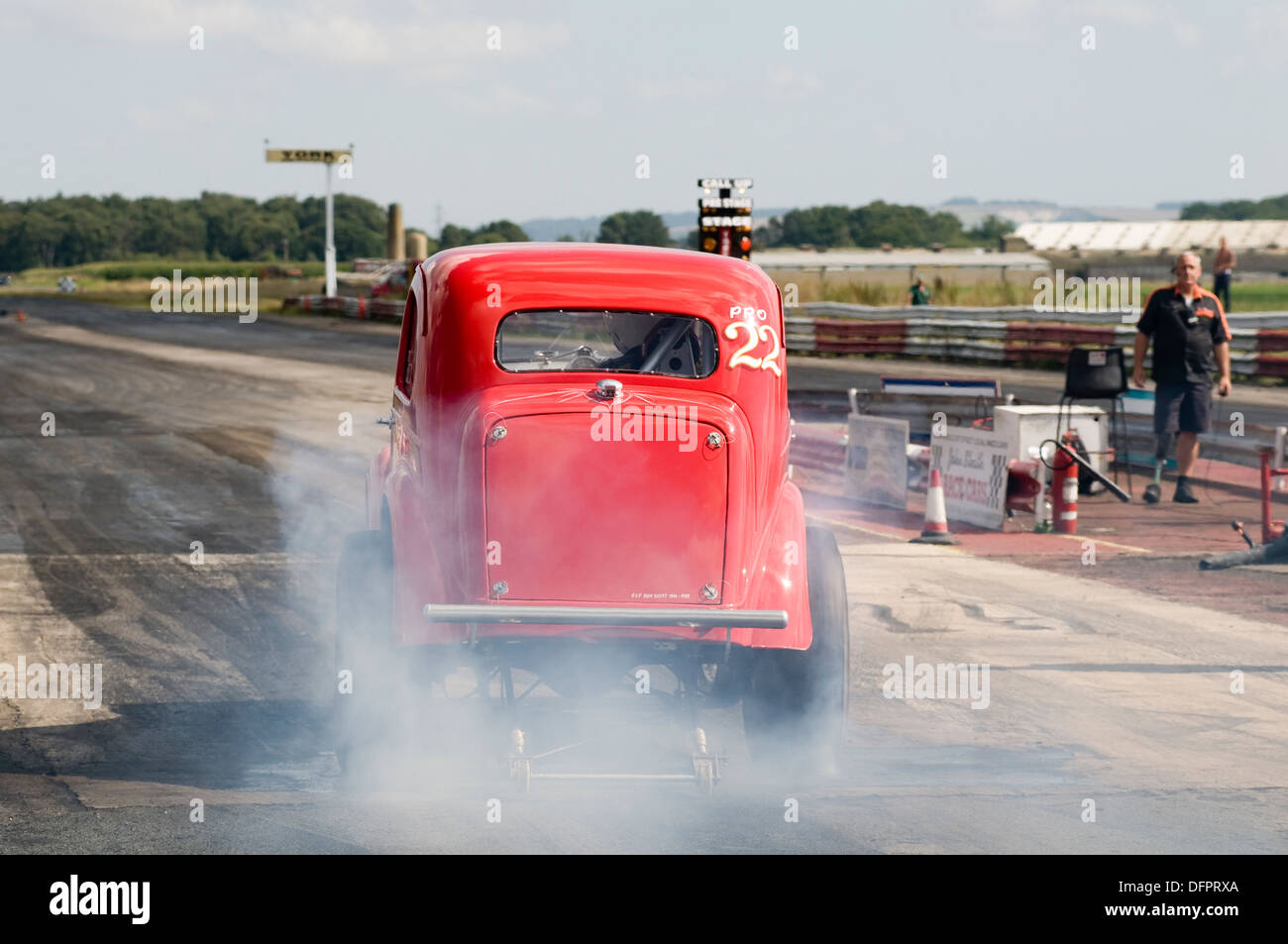 Ford Pop beliebte Drag Autos Dragster Dragster Rennen Rennsport Autorennen Streifen Dragstrip Streifen 1960 Stil Gasser Gassers slick slick Stockfoto