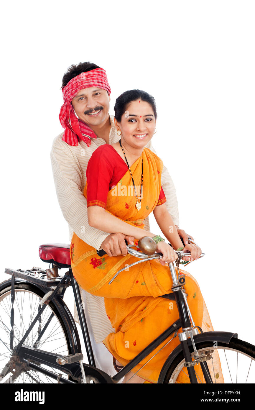Paar mit dem Fahrrad Stockfoto
