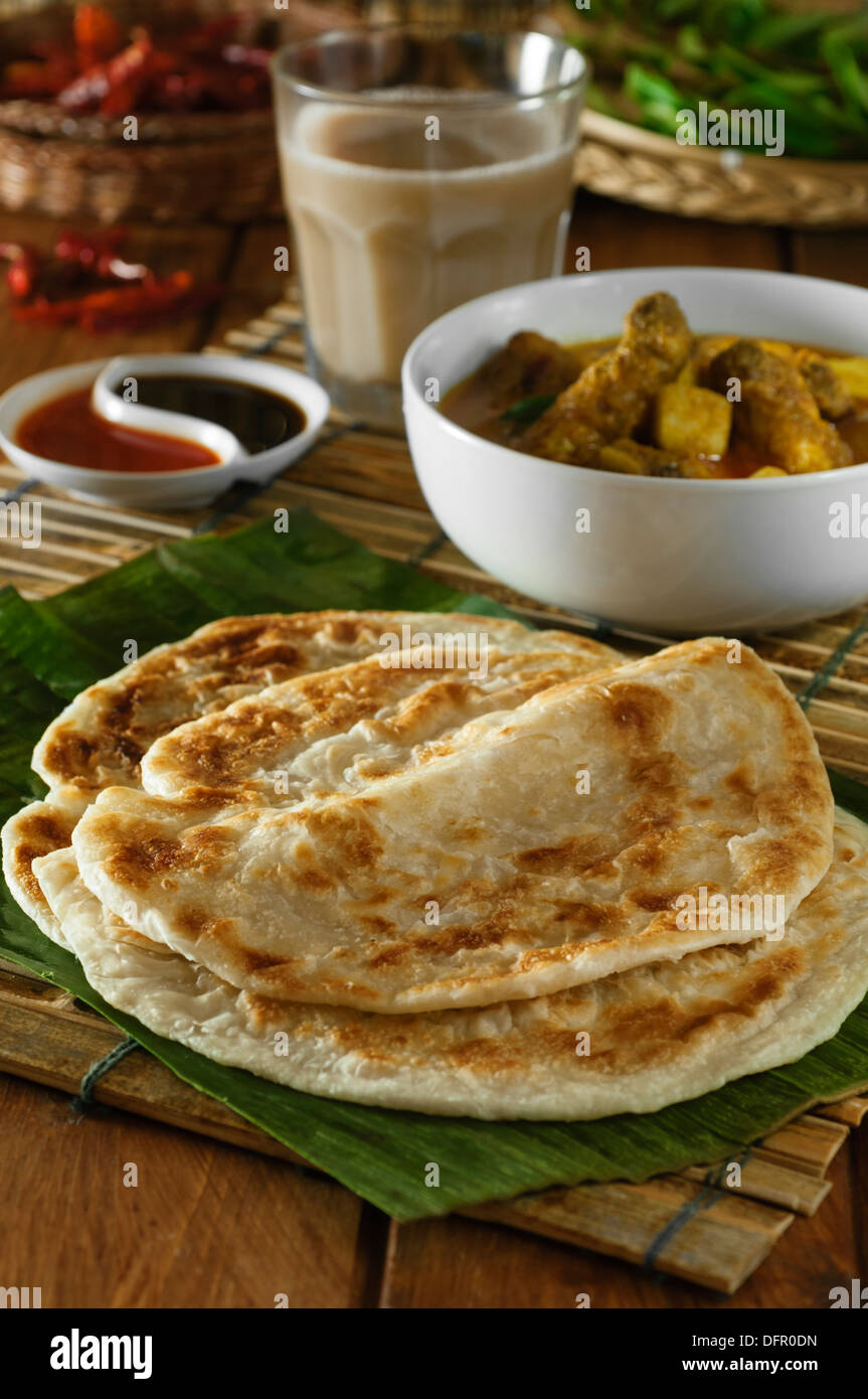 Roti Canai und Meerengen Chicken curry Malaysia Food Stockfoto