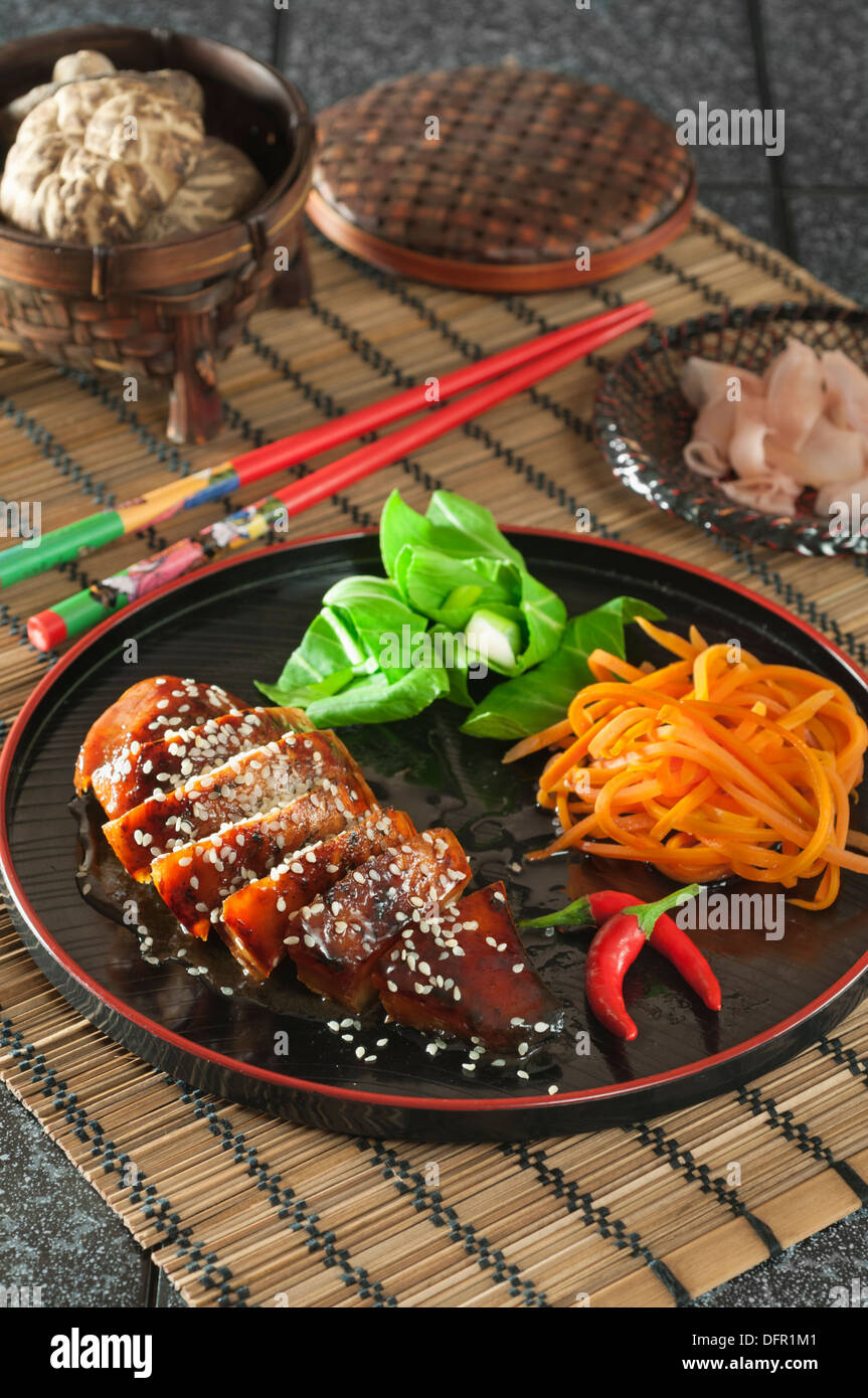 Chicken Teriyaki gegrillte marinierte Huhn im japanischen Stil Stockfoto