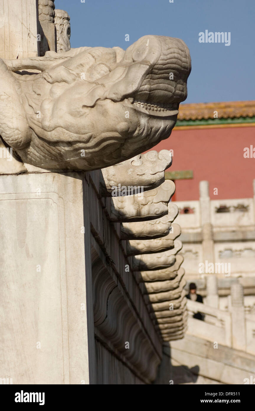 Dekorative Drachenköpfe an der verbotenen Stadt. Beijing. China Stockfoto