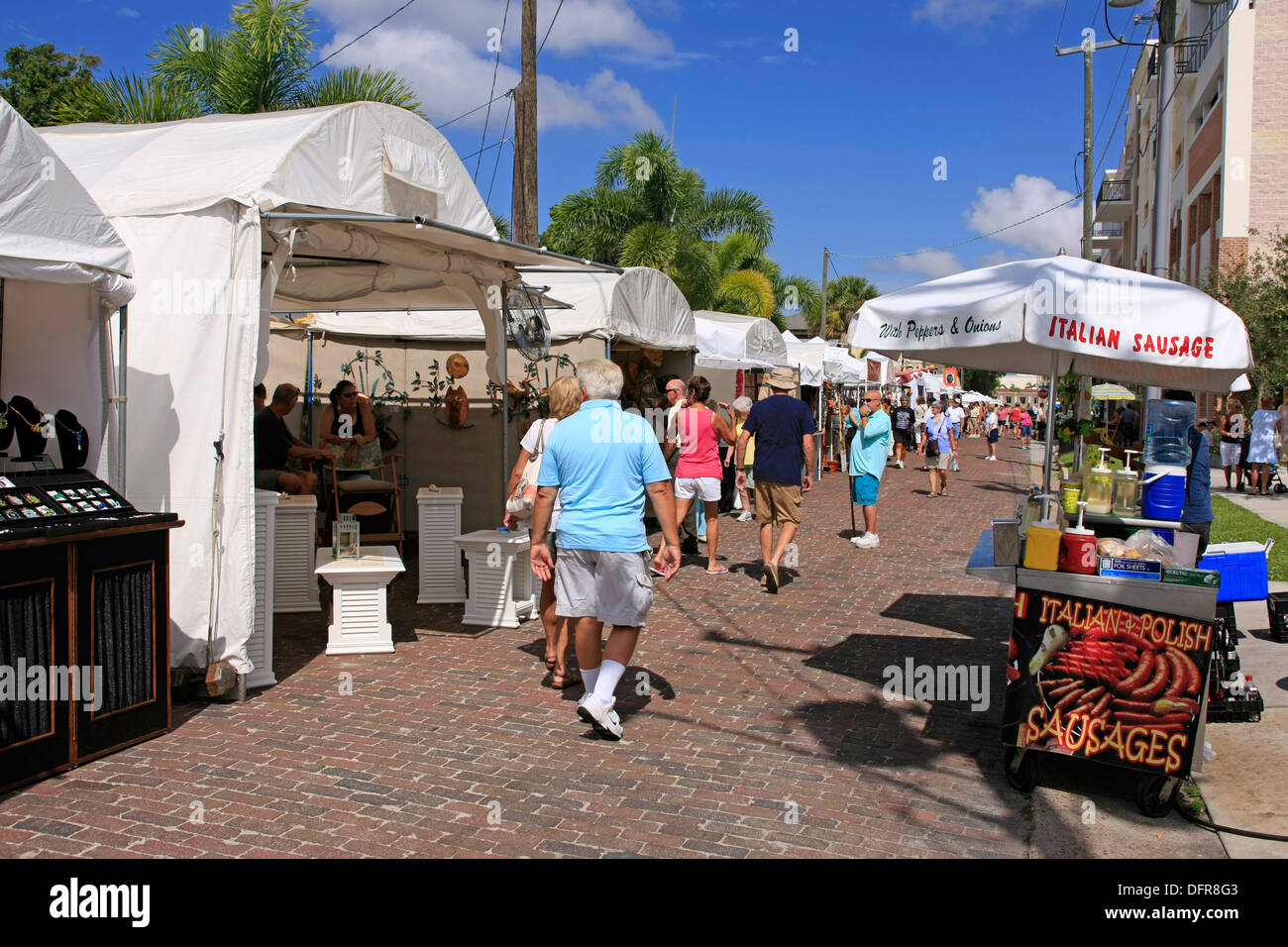 Art Market in Punta Gorda Florida an einem sonnigen Samstag Nachmittag Stockfoto