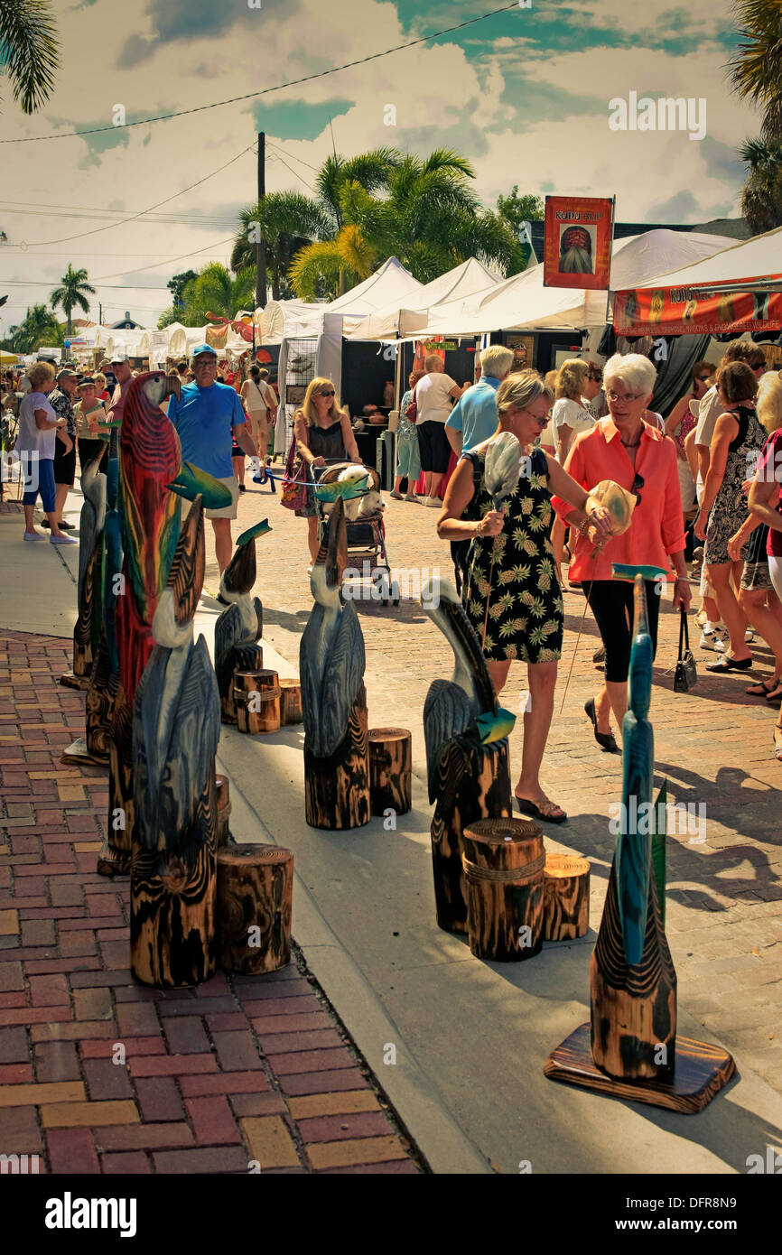 Art Market in Punta Gorda Florida an einem sonnigen Samstag Nachmittag Stockfoto
