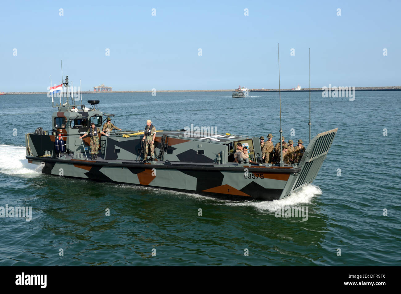 US-Marines, Royal Netherlands Marines und spanischen Marines führen eine amphibische Landung Probe. Eingeschifften International Marine Task Force in Ghana, Afrika-Partnerschaft-Station zu unterstützen ist eine internationale Initiative zur Zusammenarbeit erleichtert b Stockfoto