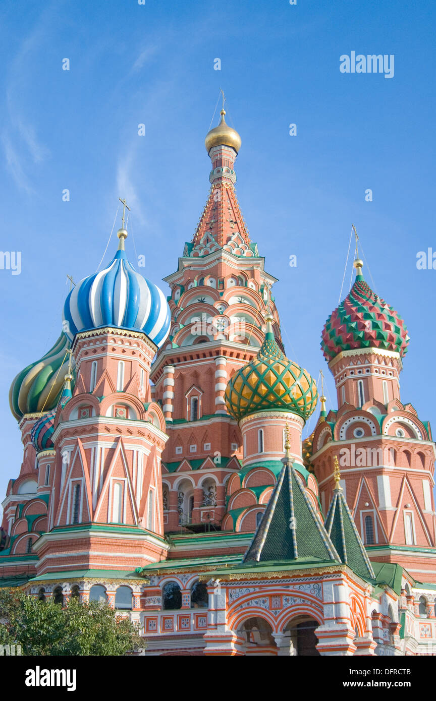 Kathedrale des Schutzes der Allerheiligsten Gottesgebärerin auf dem Graben (Собор Покрова пресвятой Богородицы, что на Рву) auf dem Roten Platz Stockfoto