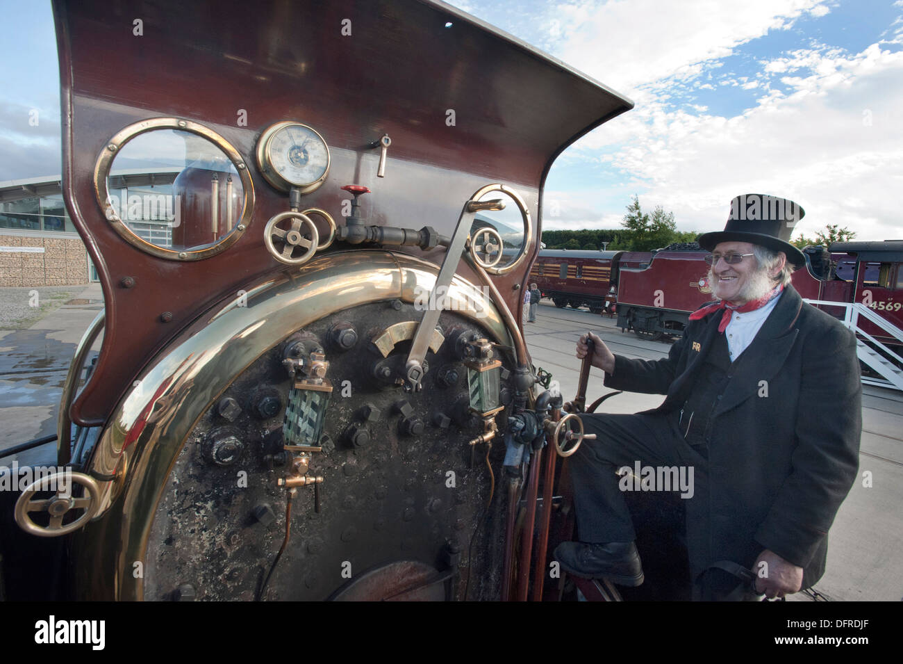 Britains älteste funktionierende Normalspur Dampflokomotive im Musée National Railway Museen Shildon Stockfoto
