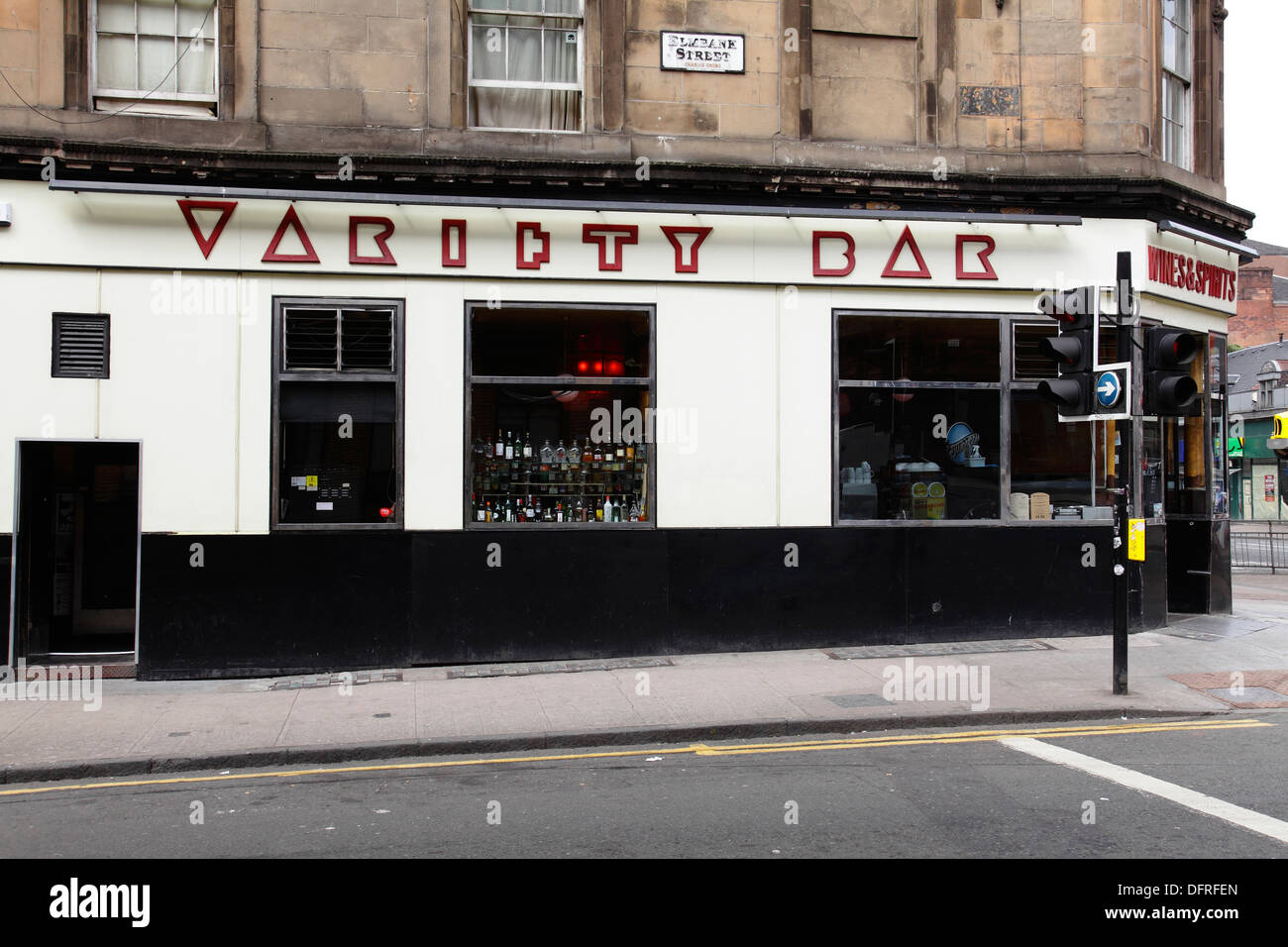Die Variety Bar an der Ecke Elmbank Street und Sauchiehall Street im Stadtzentrum von Glasgow, Schottland, Großbritannien Stockfoto