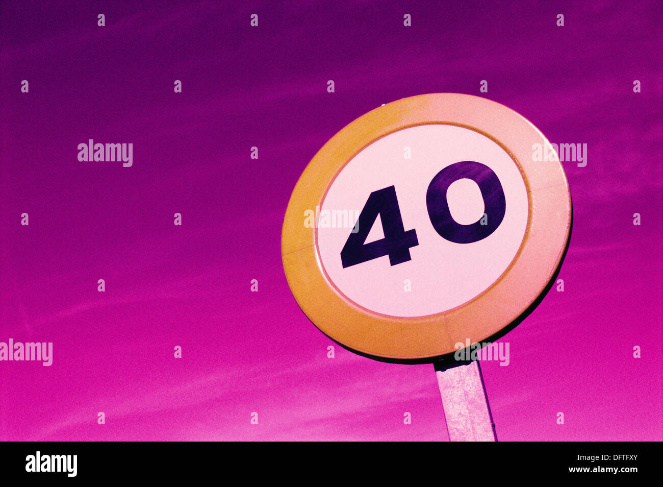 Km h -Fotos und -Bildmaterial in hoher Auflösung – Alamy