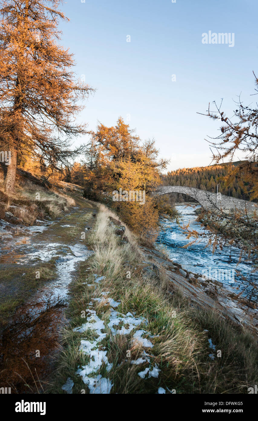 Gairnshiel Brücke am Glen Gairn in Aberdeenshire, Schottland Stockfoto