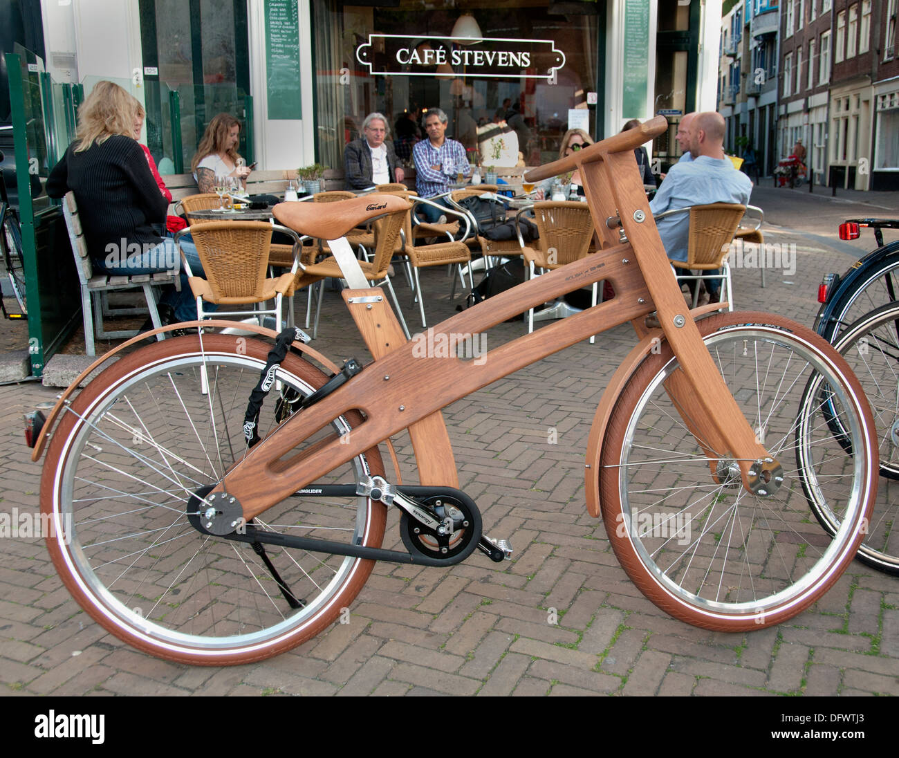 Holzfahrrad Amsterdam Niederlande, Stockfoto