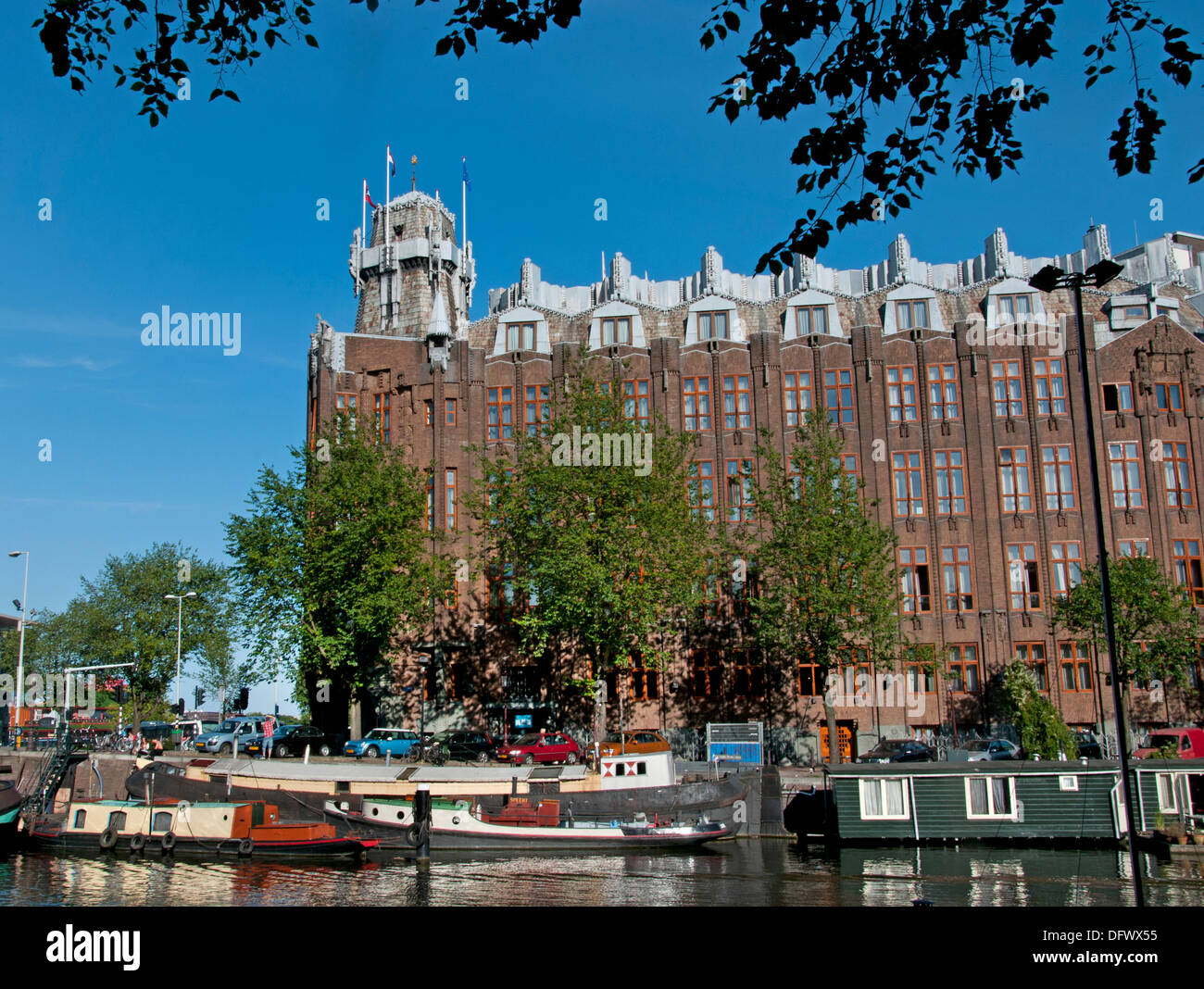 Het Scheepvaarthuis Amsterdam 1913 The Shipping Amsterdam (Architektur-Stil der Amsterdamer Schule) Waalseilandsgracht Niederlande Stockfoto