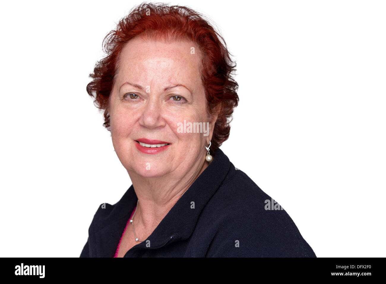 Rote Haare senior Lady Blick vertrauensvoll in die Kamera Stockfoto