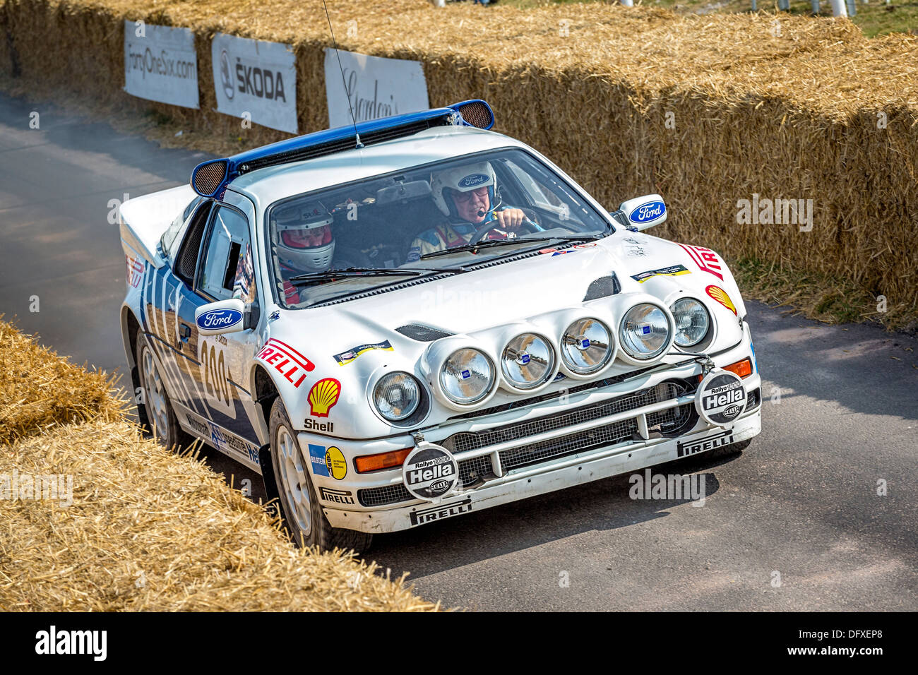 1986 Ford RS200 mit Fahrer James Avis auf der 2013 Goodwood Festival of Speed, Sussex, England, UK. Stockfoto