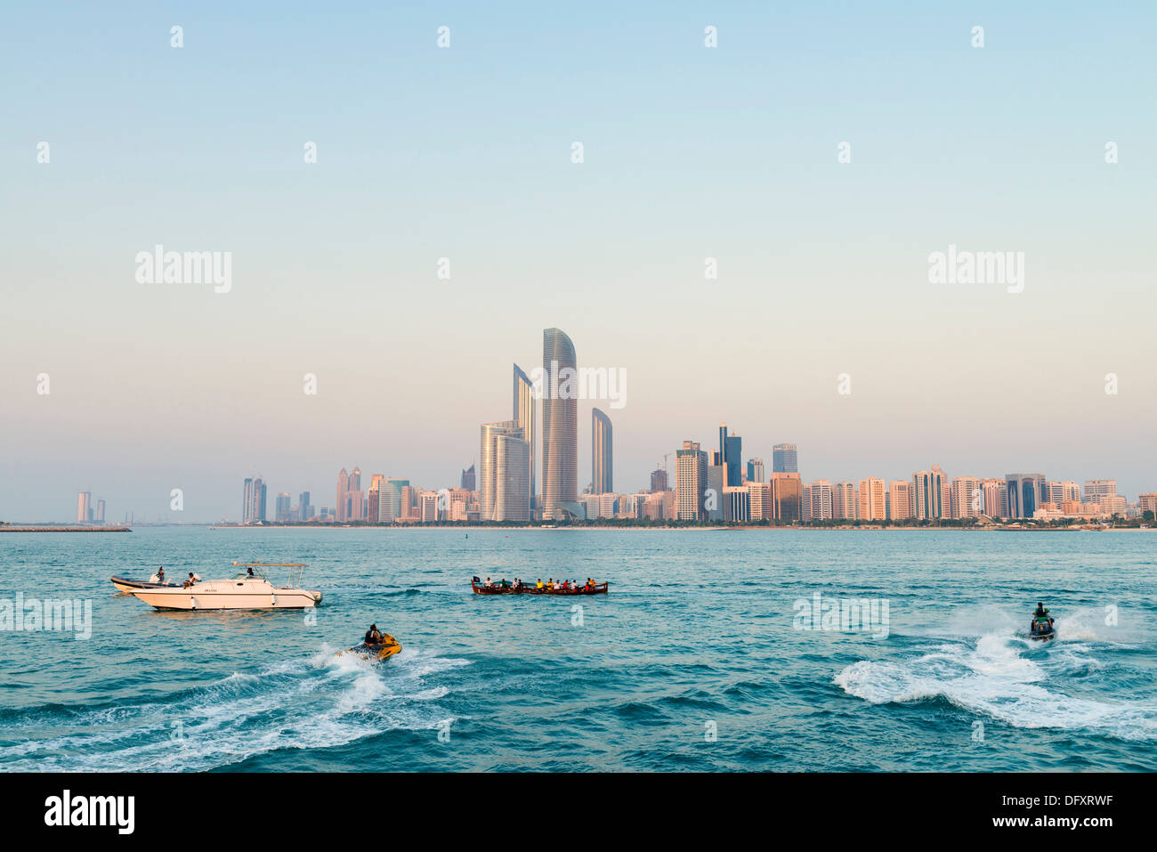 Skyline von Abu Dhabi, Vereinigte Arabische Emirate VAE Stockfoto