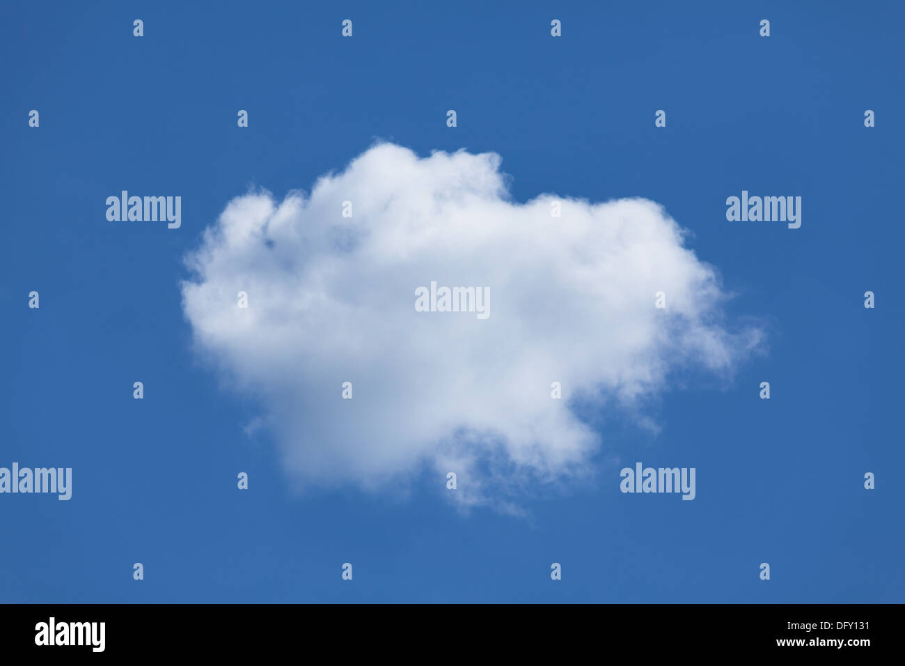 einzige Wolke Himmel Closeup Konzept Stockfoto