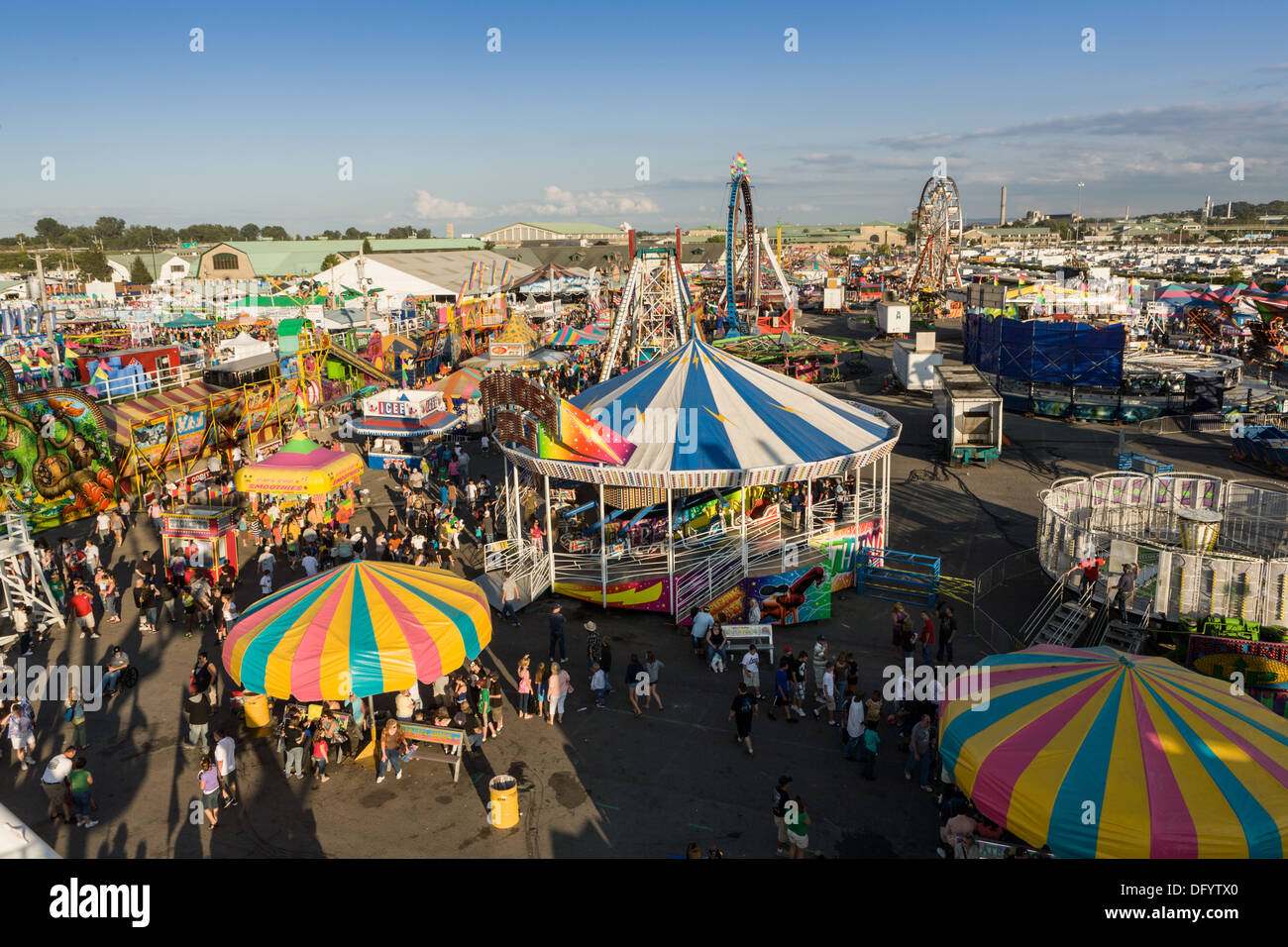 Massen auf Midway, Great New York State Fair, Syrakus. Stockfoto