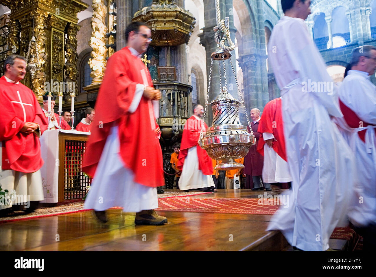 Kathedrale, Ritus des ' Botafumeiro´. Botafumeiro´ ist eine typische Räuchergefäß. Santiago De Compostela. Ein Coruña Provinz. Spanien. Stockfoto