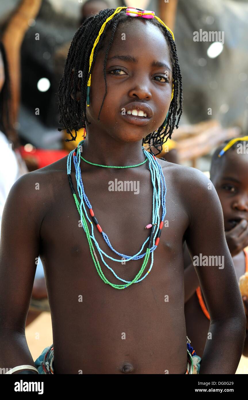 Zemba Mädchen In Der Nähe Von Opuwo Stockfotos Und Bilder Kaufen Alamy 