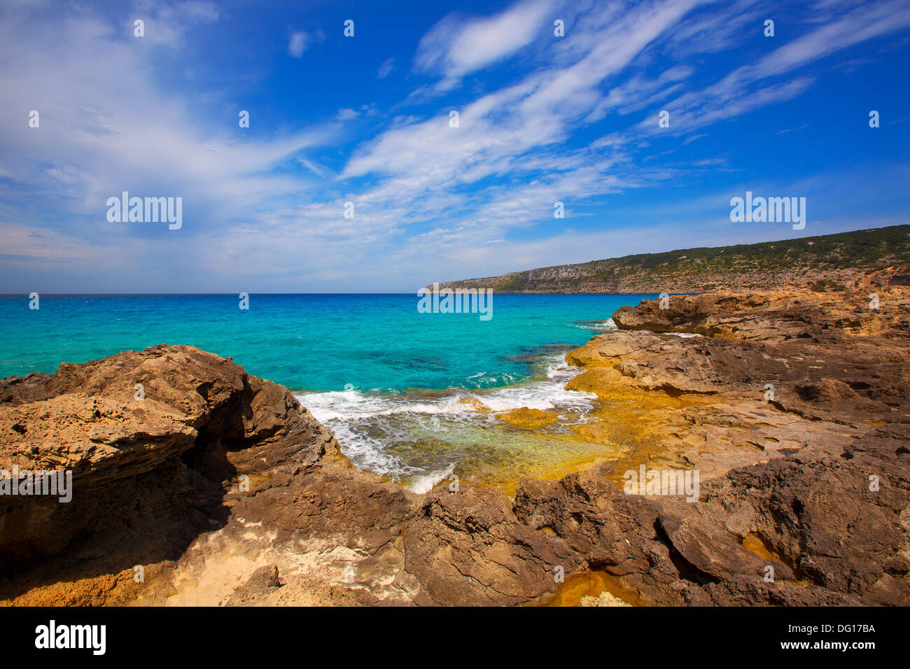 Formentera Es Calo de Sant Agusti Turauoise Meer auf den Balearischen Inseln Stockfoto
