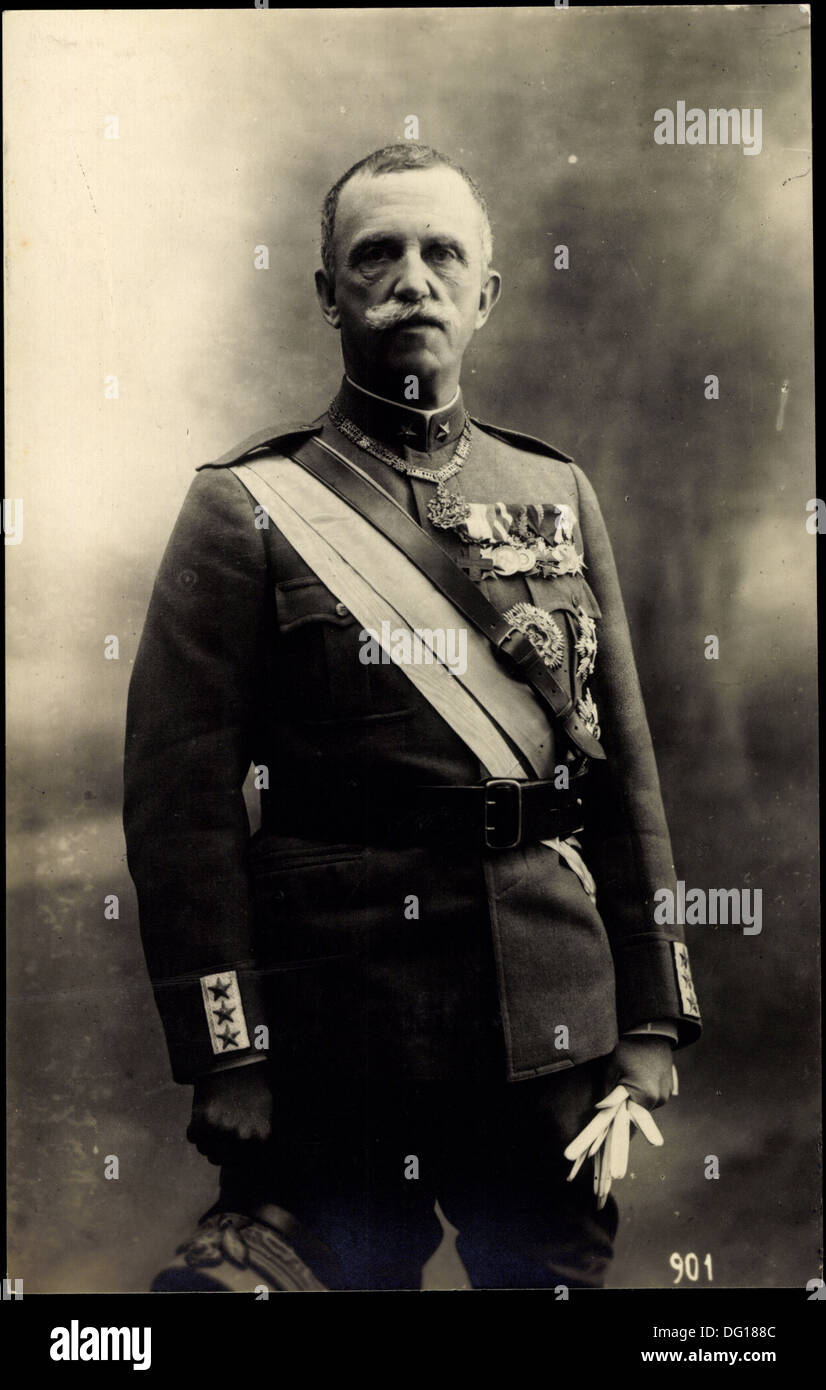 AK König Vittorio Emanuele III., König von Italien, Uniform; Stockfoto