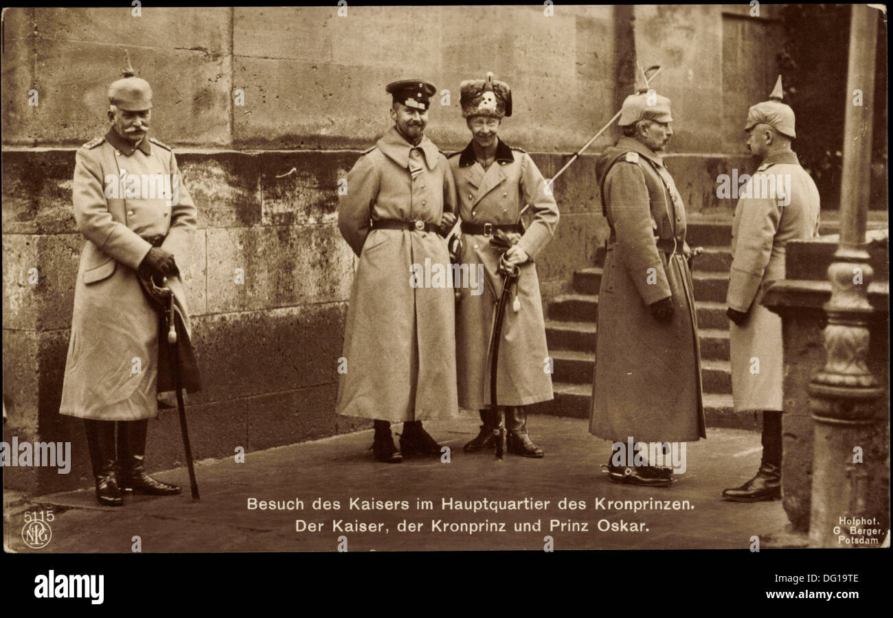 AK Kaiser Wilhelm II. Im Hauptquartier des Kronprinzen, Prinz Oskar, NPG 5115; Stockfoto