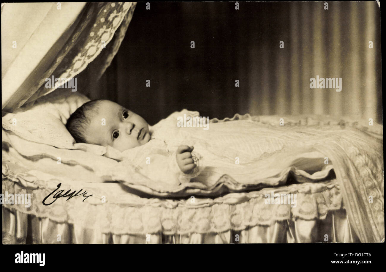 AK Prinzessin Birgitta von Schweden als Baby, Kinderbett; Stockfoto