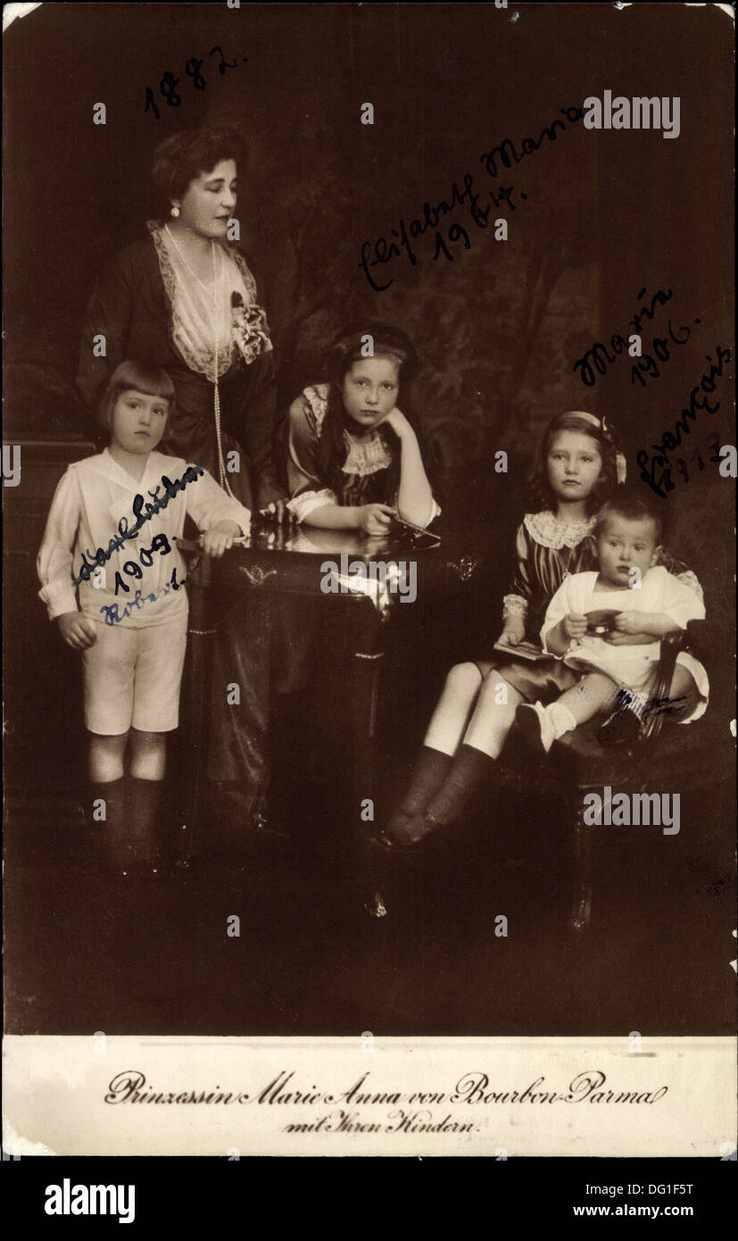 AK Prinzessin Maria Anna von Bourbon-Parma Mit Ihren Kindern; Stockfoto
