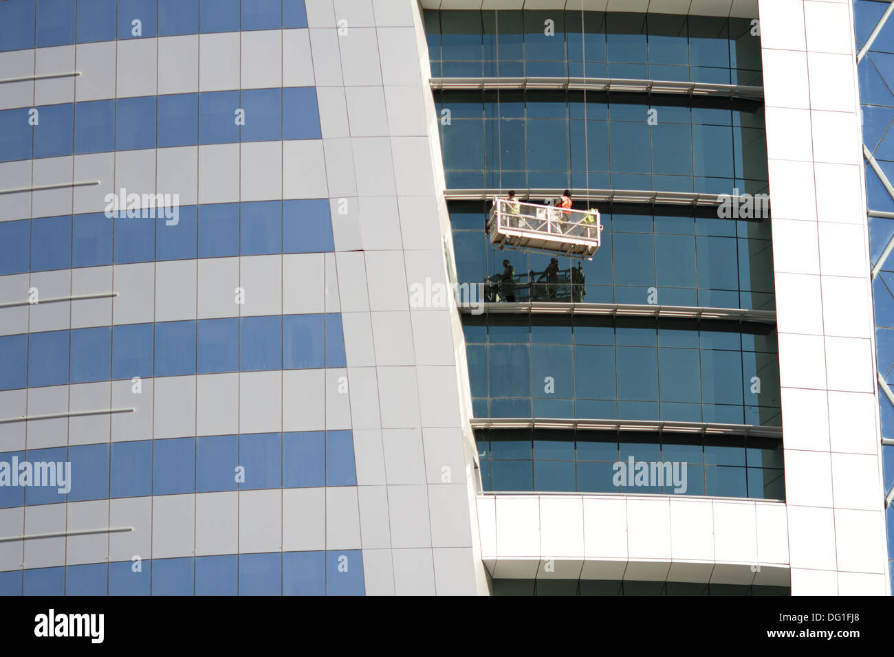 Glasreiniger auf das World Trade Center Gebäude, Manama, Königreich von Bahrain Stockfoto