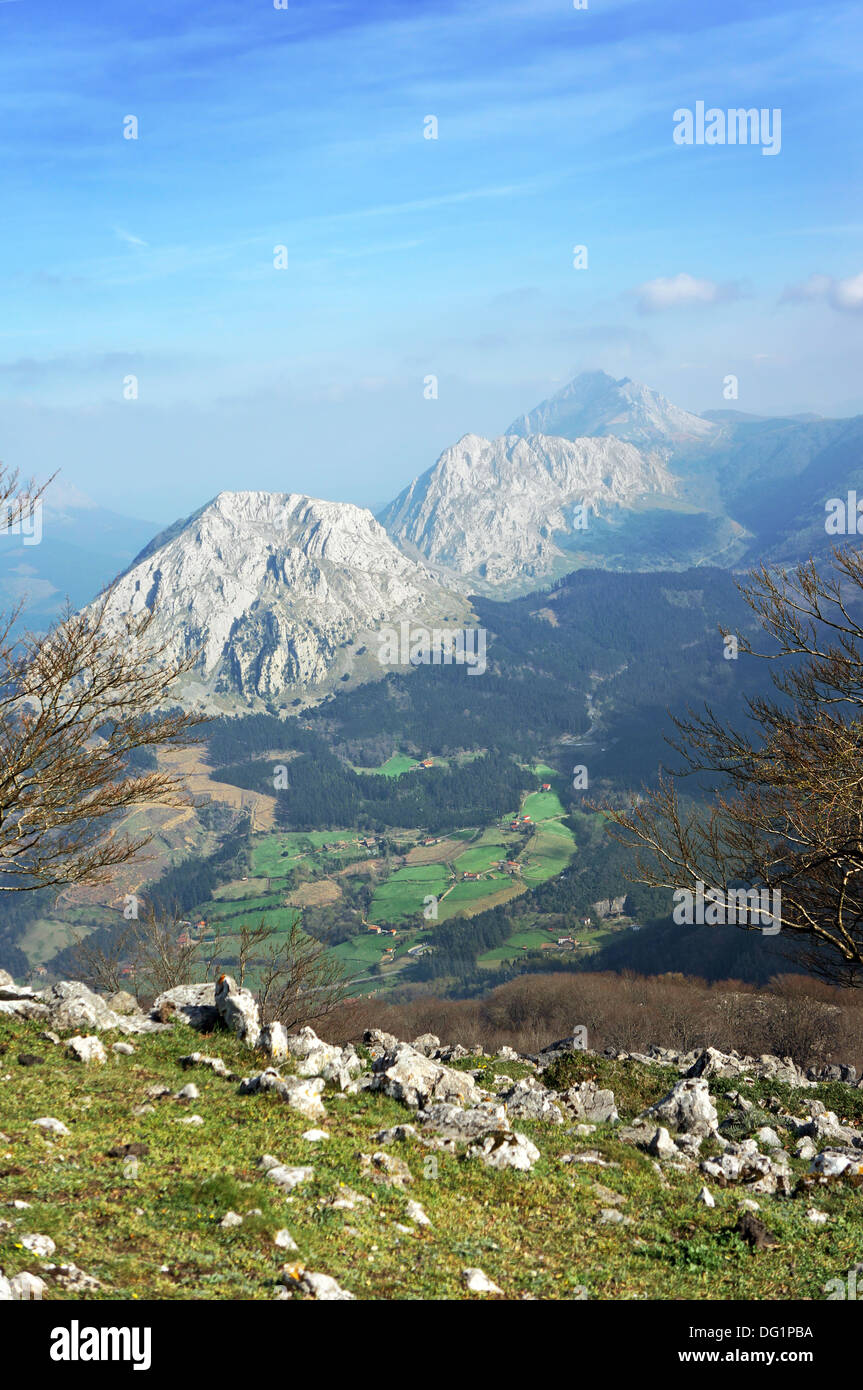 Urkiola Gebirge und Tal. Baskenland Stockfoto