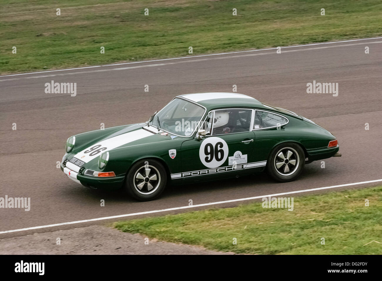 Porsche 911 Sportwagen auf Castle Combe Race Circuit, Wiltshire, England, Vereinigtes Königreich Stockfoto