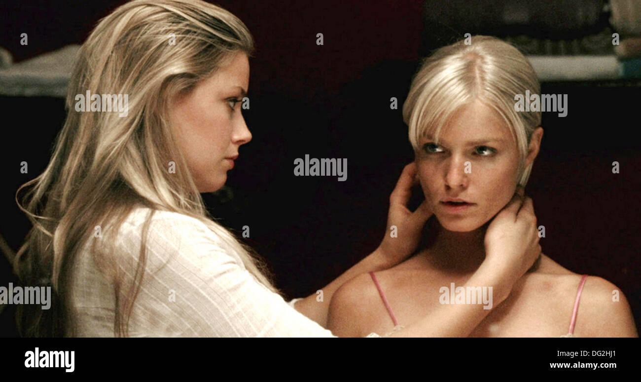 ALL THE BOYS LOVE MANDY LANE 2006 Insassen Film mit Amber Heard auf der linken Seite und Whitney Able Stockfoto