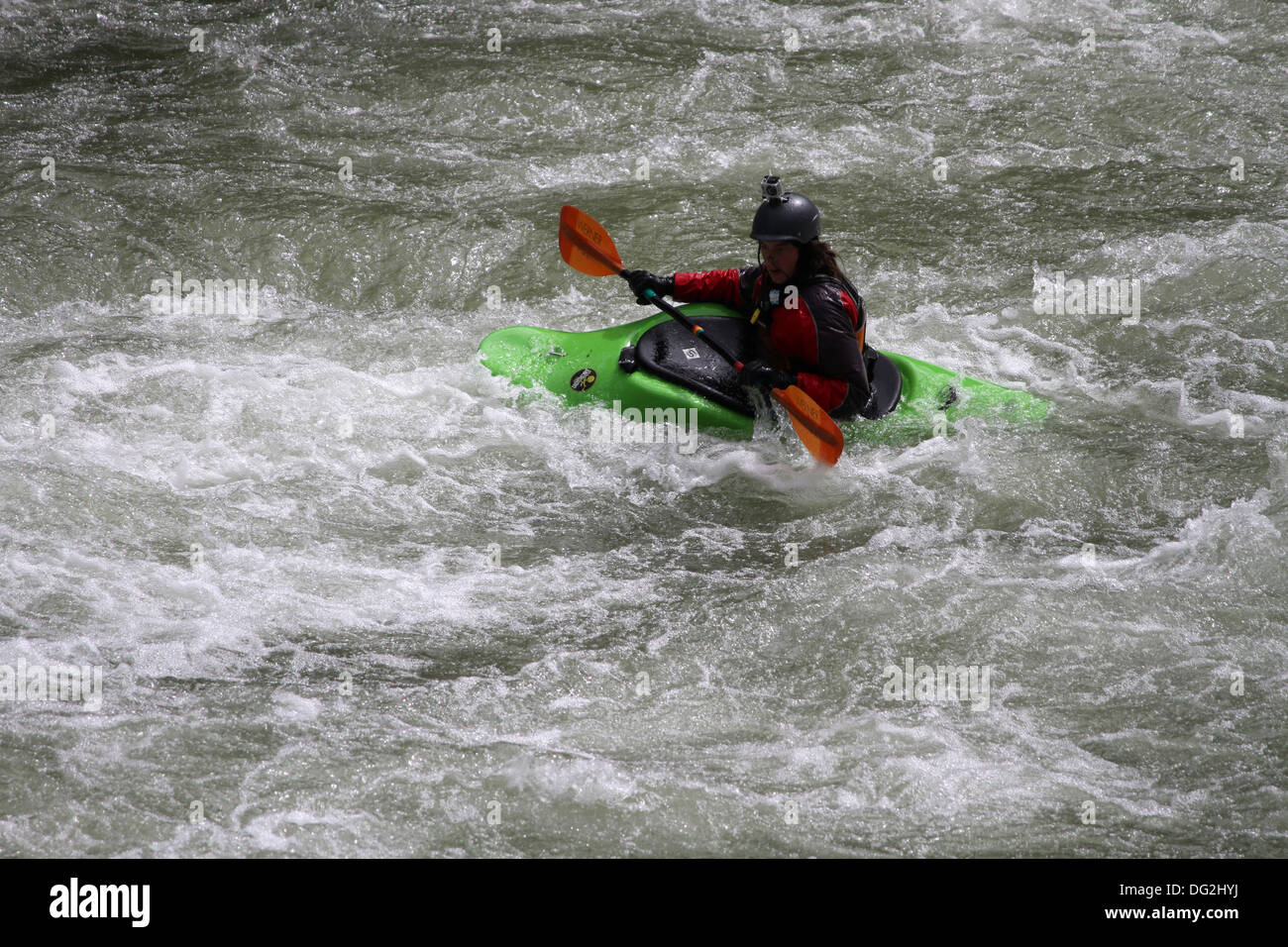 Wildwasser-Kajakfahrer auf Payette River Stockfoto