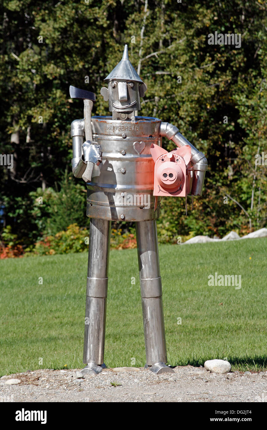 Ländliche Postfach Blechmann rosa Schwein Metallarbeiten Beerkeg Maine Castine New England USA Stockfoto