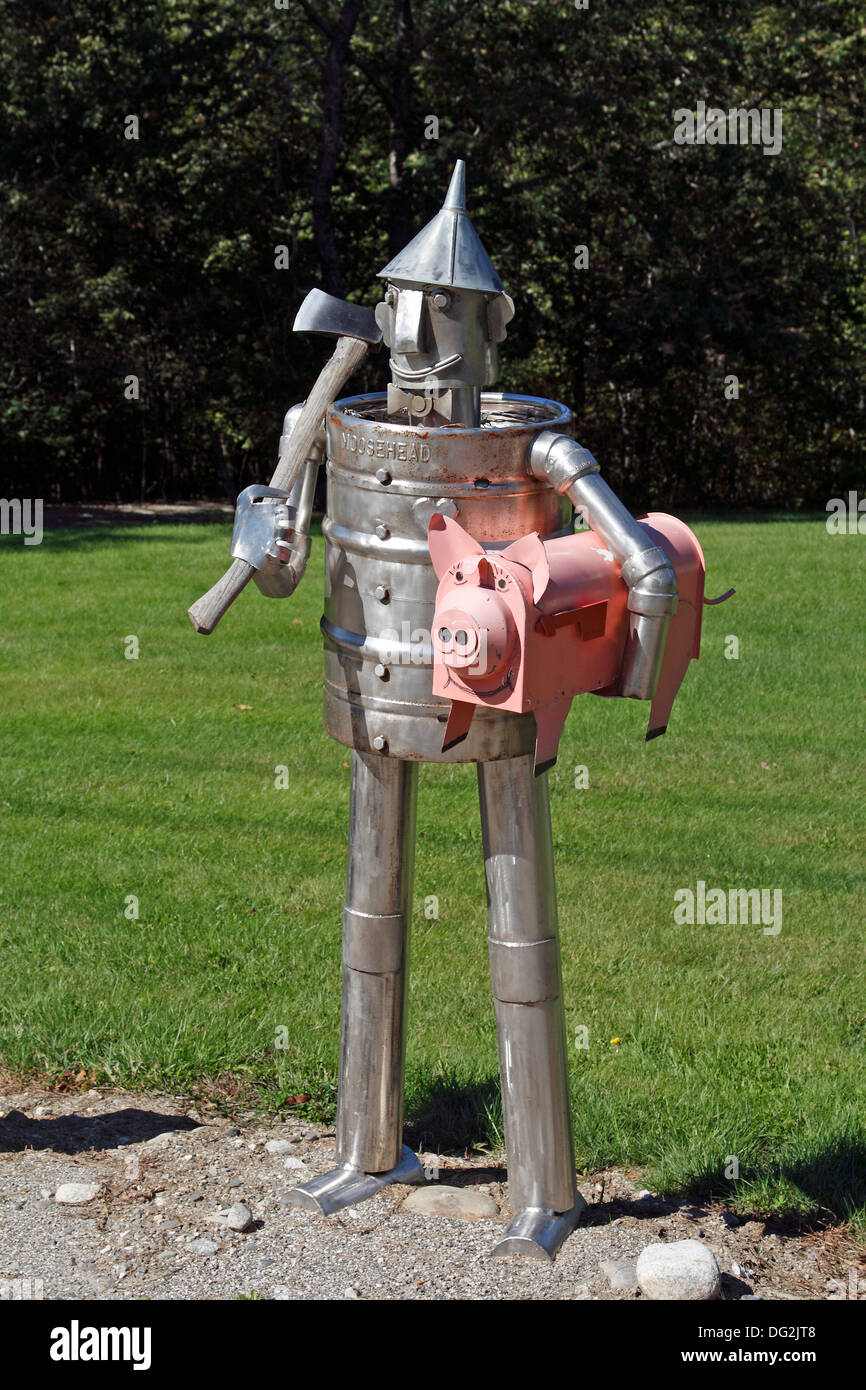 Ländliche Postfach Blechmann rosa Schwein Metallarbeiten Beerkeg Maine Castine New England USA Stockfoto