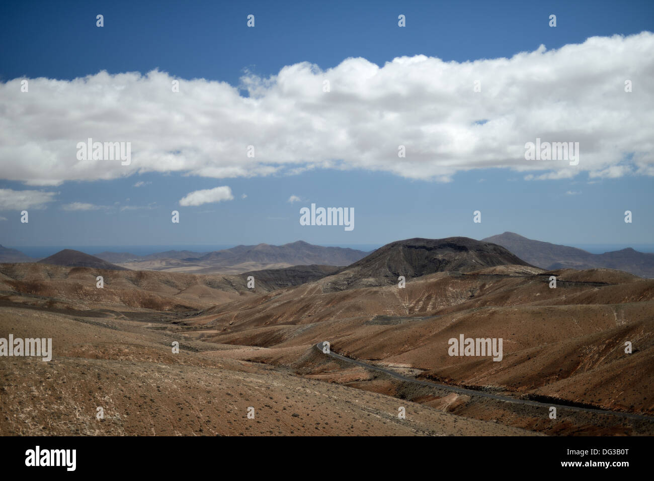 Die vulkanische Landschaft auf der spanischen Insel Fuerteventura Stockfoto