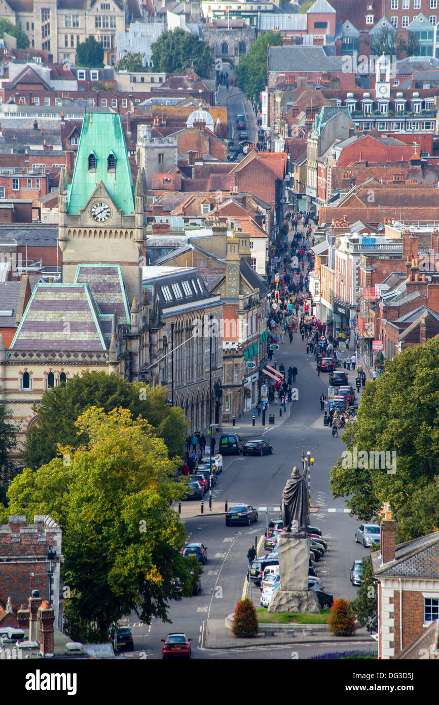 Winchester Guildhall und High Street von St Giles Hill gesehen Stockfoto