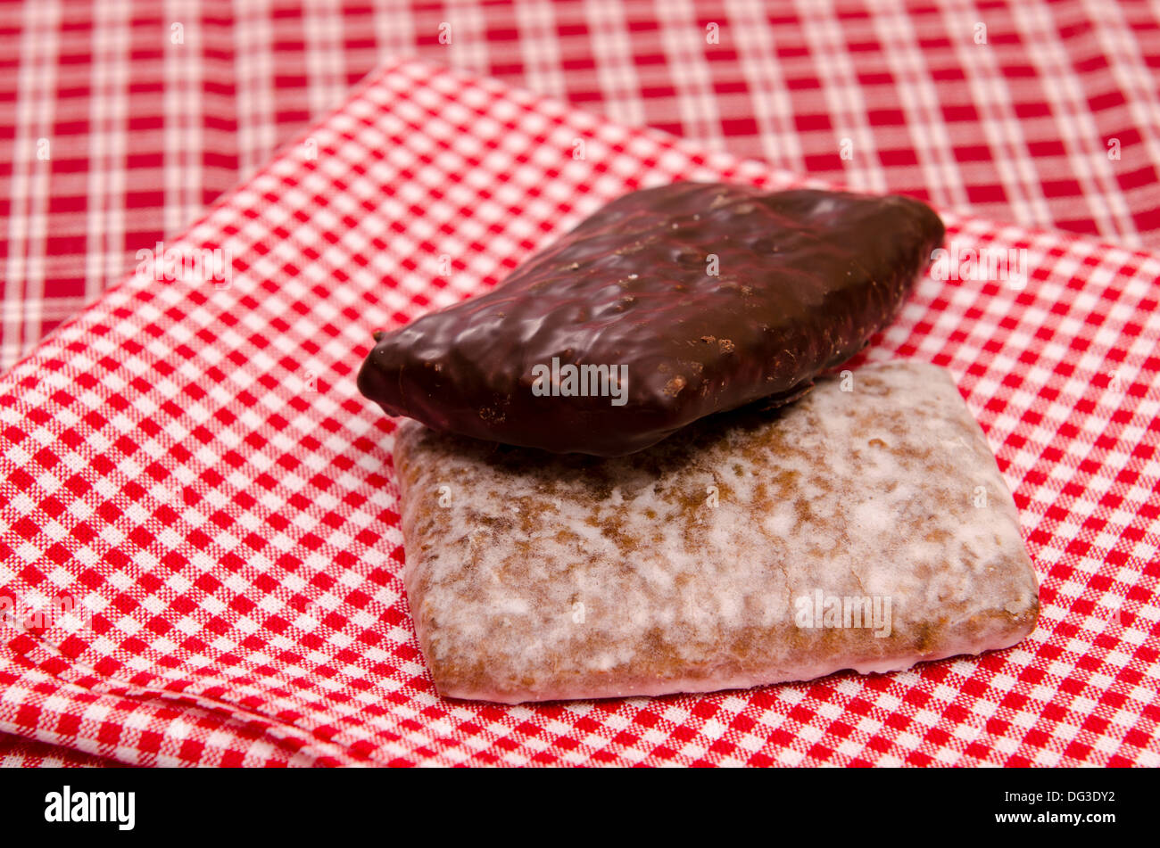 Nürnberger Lebkuchen mit Zuckerguss und Schokolade Stockfoto