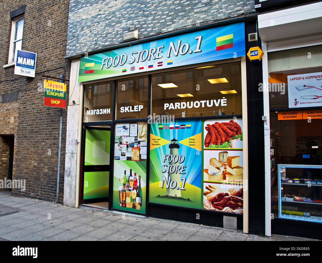 Östlichen europäischen Shop, Woolwich Town Centre, London, England, Vereinigtes Königreich Stockfoto