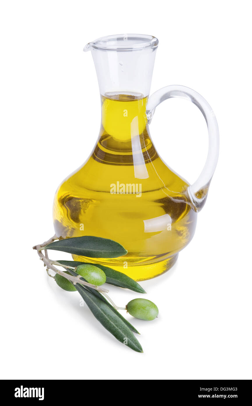 Flasche Olivenöl und frischen Olivenzweig mit Oliven isoliert auf weißem Hintergrund Stockfoto