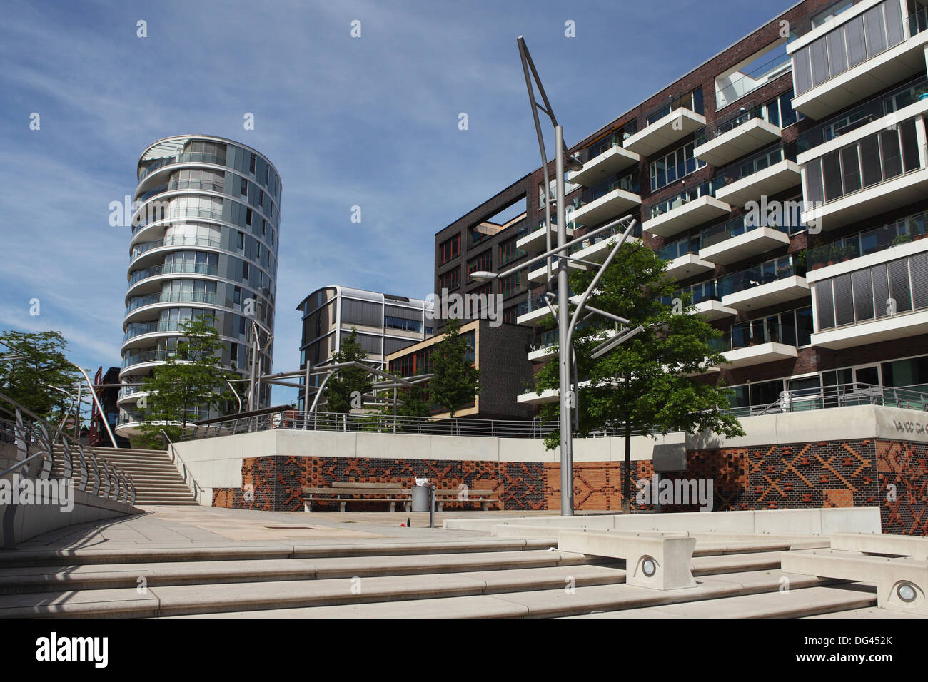 Zeitgenössische Gebäude am Vasco da Gama Platz in der neu entwickelten HafenCity Bezirk von Hamburg, Deutschland, Europa Stockfoto