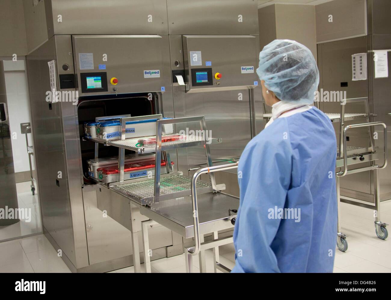 Reinigung von chirurgischen Instrumenten, Sterilisation. Krankenhaus  Policlinica Gipuzkoa, San Sebastian-Donostia, Baskenland, Spanien  Stockfotografie - Alamy