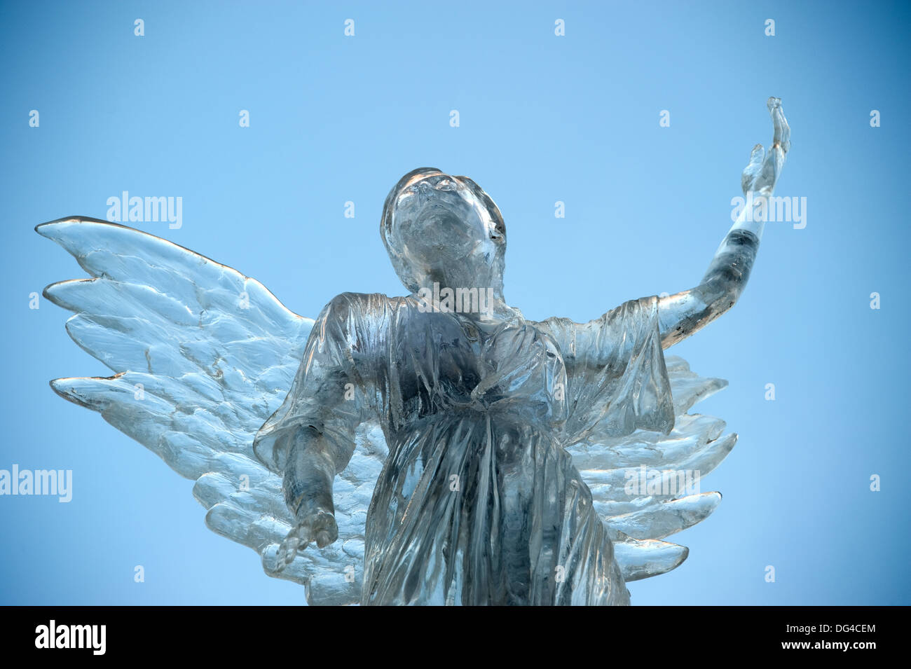 Glas Kristall Engel Statue Hoffnung christlichen Himmel Stockfoto