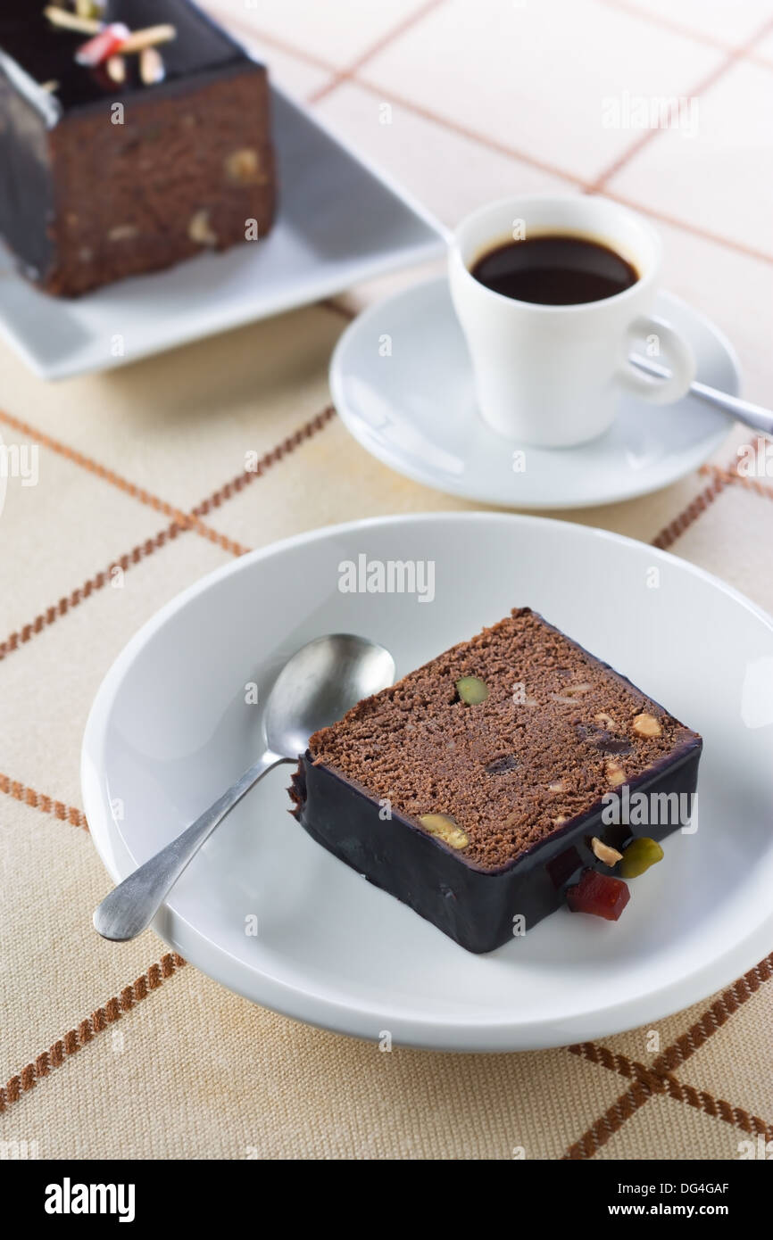 Frühstück mit Kaffee und Schokolade plumcake Stockfoto