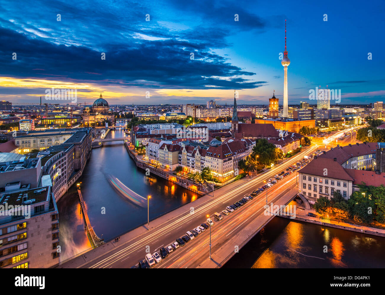 Berlin, Deutschland von oben der Spree gesehen. Stockfoto