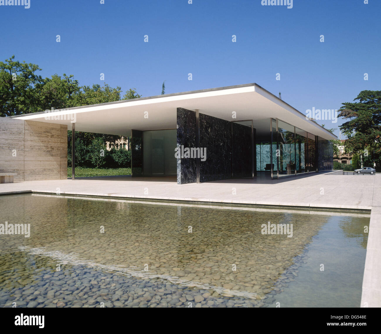 Die Fundació Mies van der Rohe. Deutscher Pavillon für die