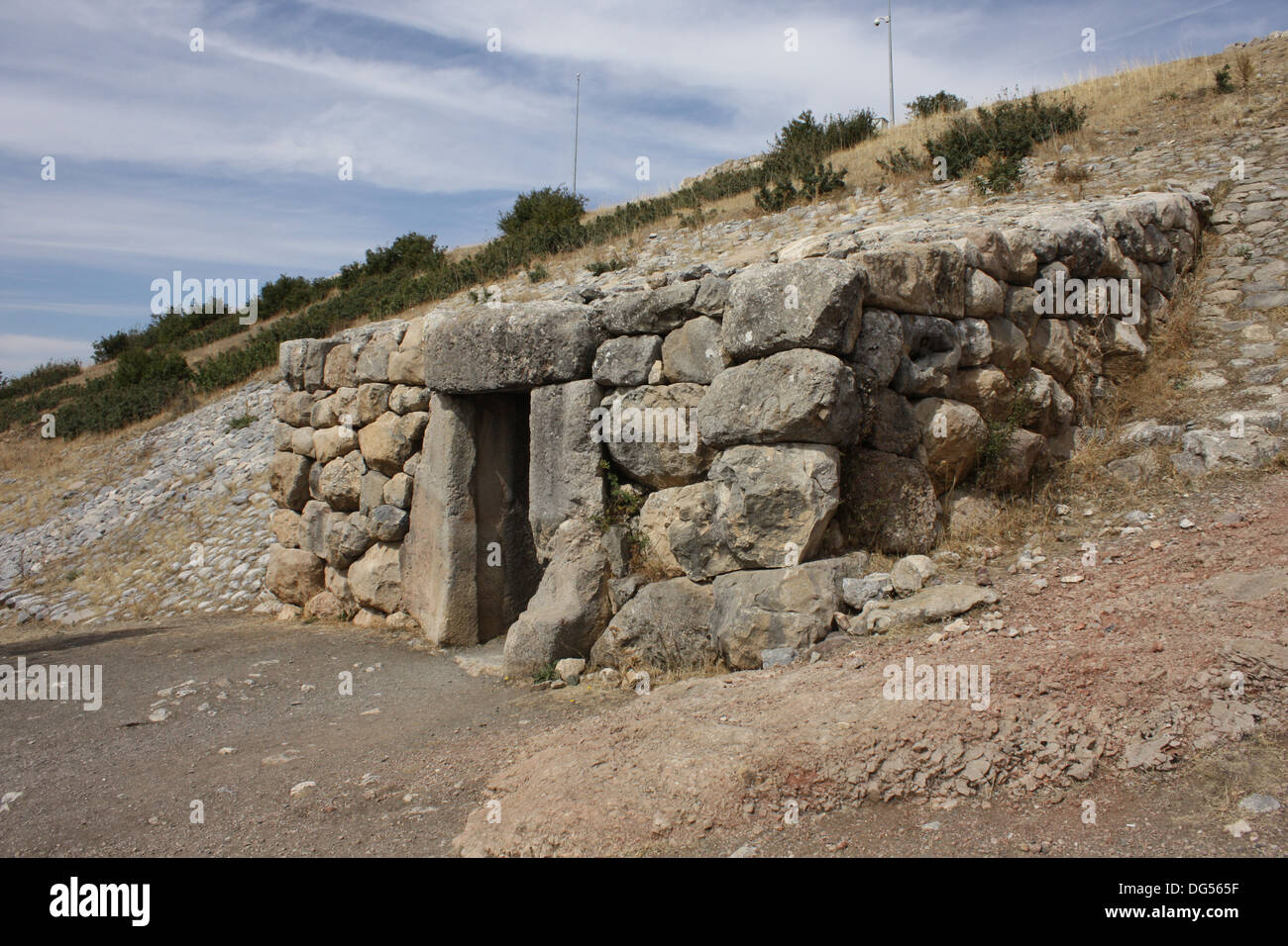 Der Eingang zum Tunnel durchquert der Yerkapi Wall in der antiken hethitischen Stadt von Hattusa in der Türkei. Stockfoto