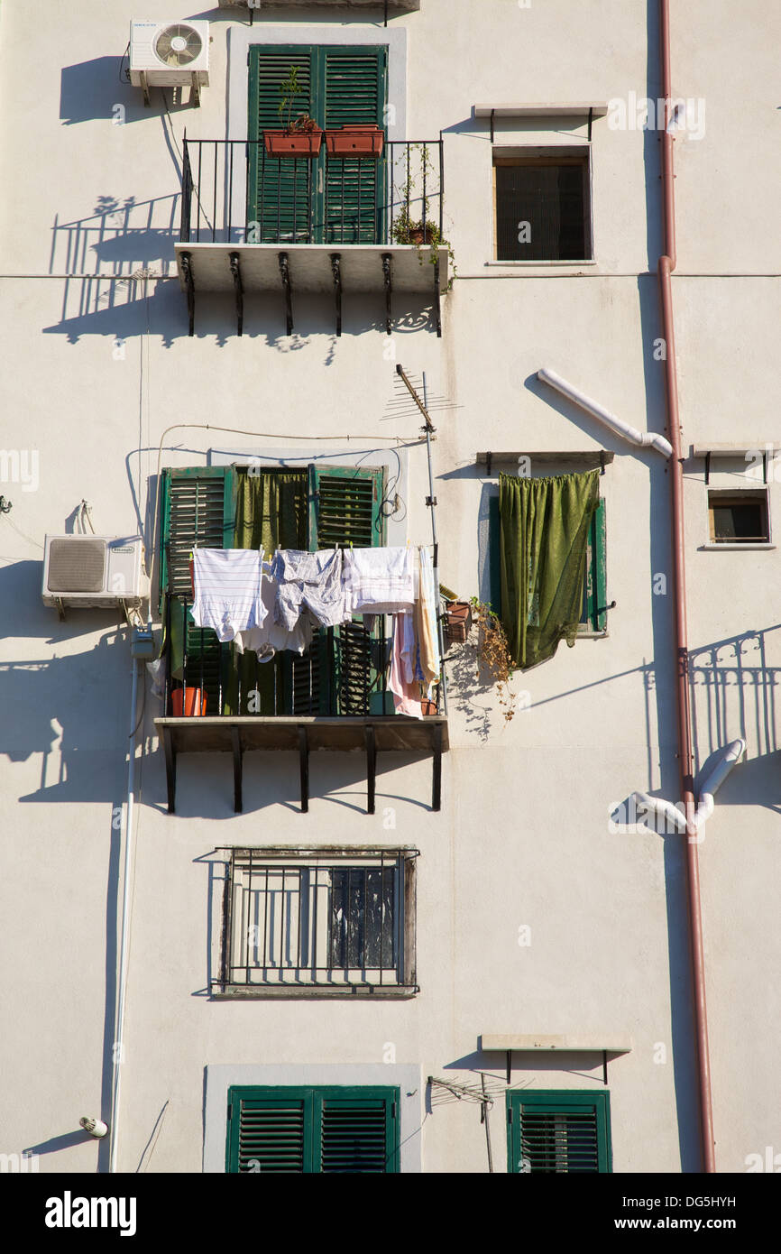 Alte italienische Gebäude in Süd-Italien, Palermo, Sizilien. Stockfoto