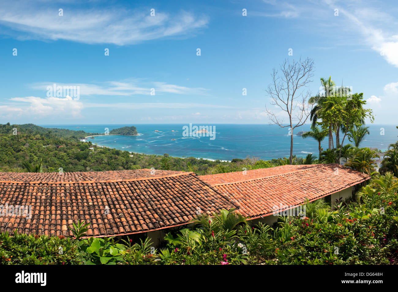 Haus mit Blick auf den Ozean in der Nähe von Nationalpark Manuel Antonio, Quepos, Costa Rica Stockfoto