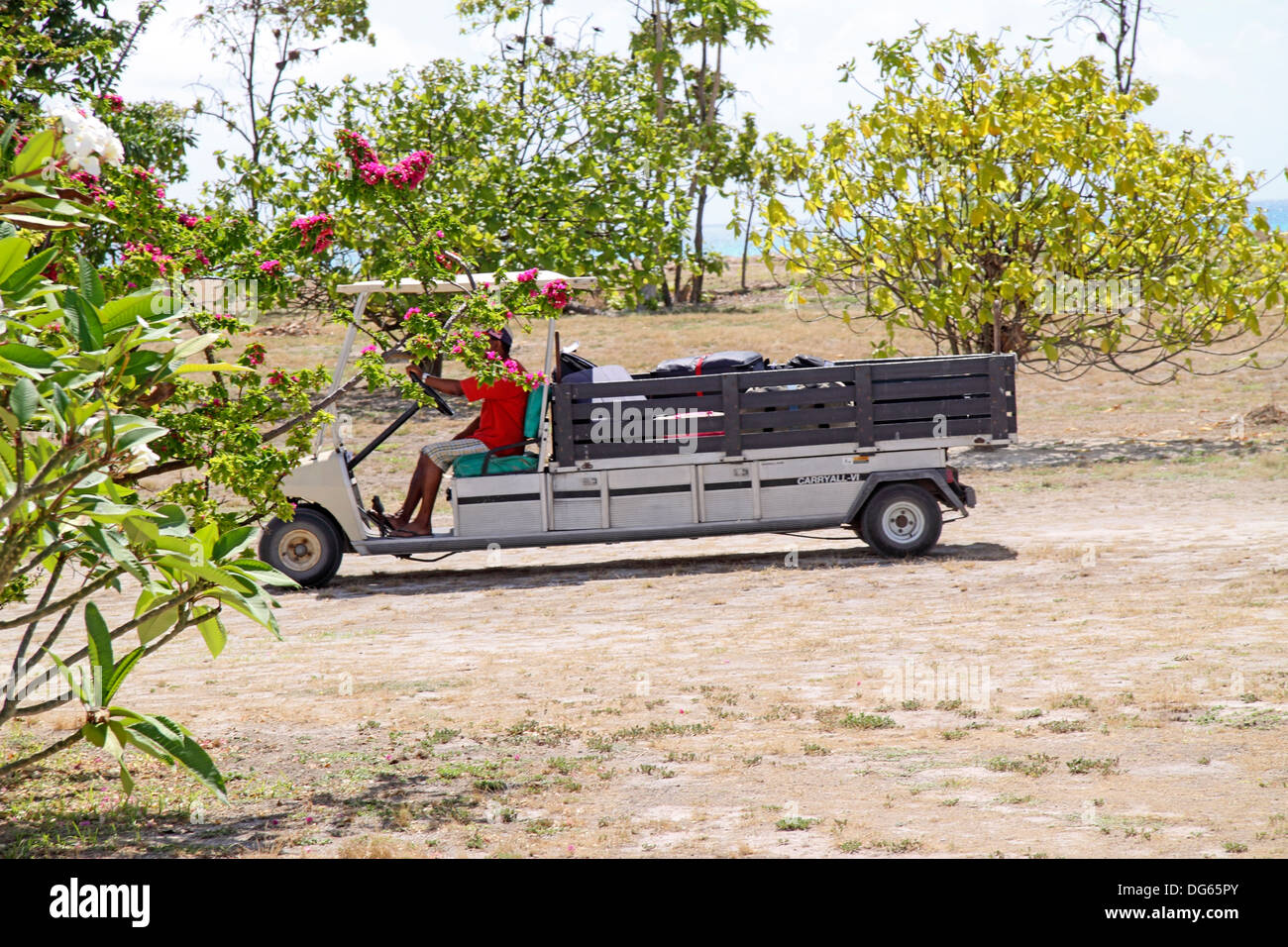 Gepäcktransport auf Bird Island-Seychellen Stockfoto